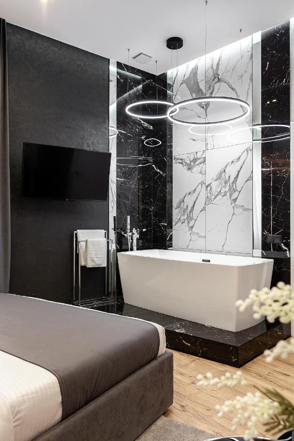 Lovely Apartment On Drahomanova Street 리비프 외부 사진