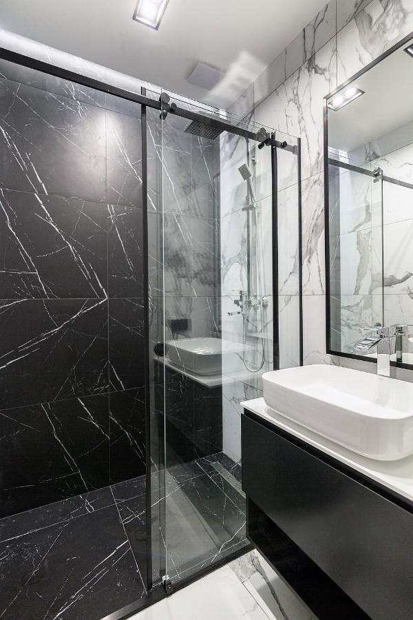 Lovely Apartment On Drahomanova Street 리비프 외부 사진